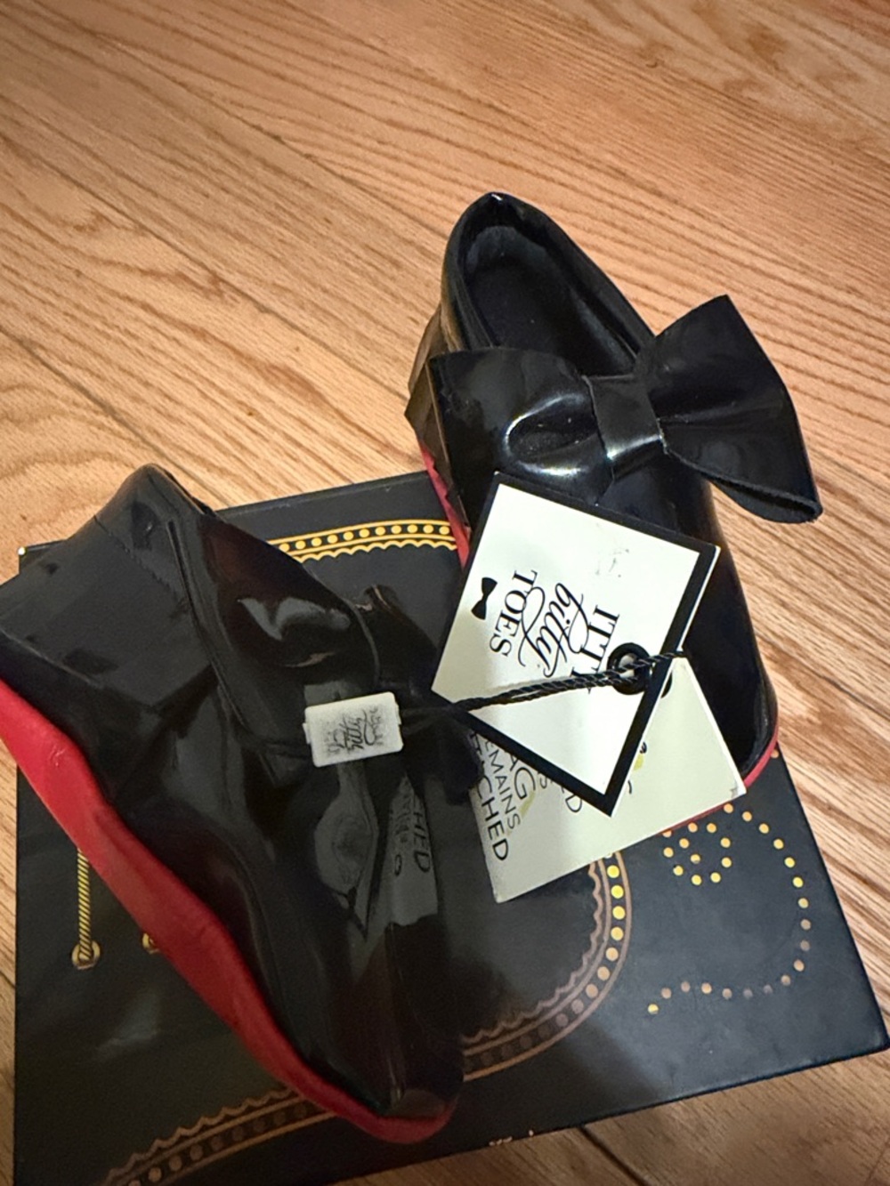 Itty Bitty Toes Black Patent Bow Flats with Red Soles